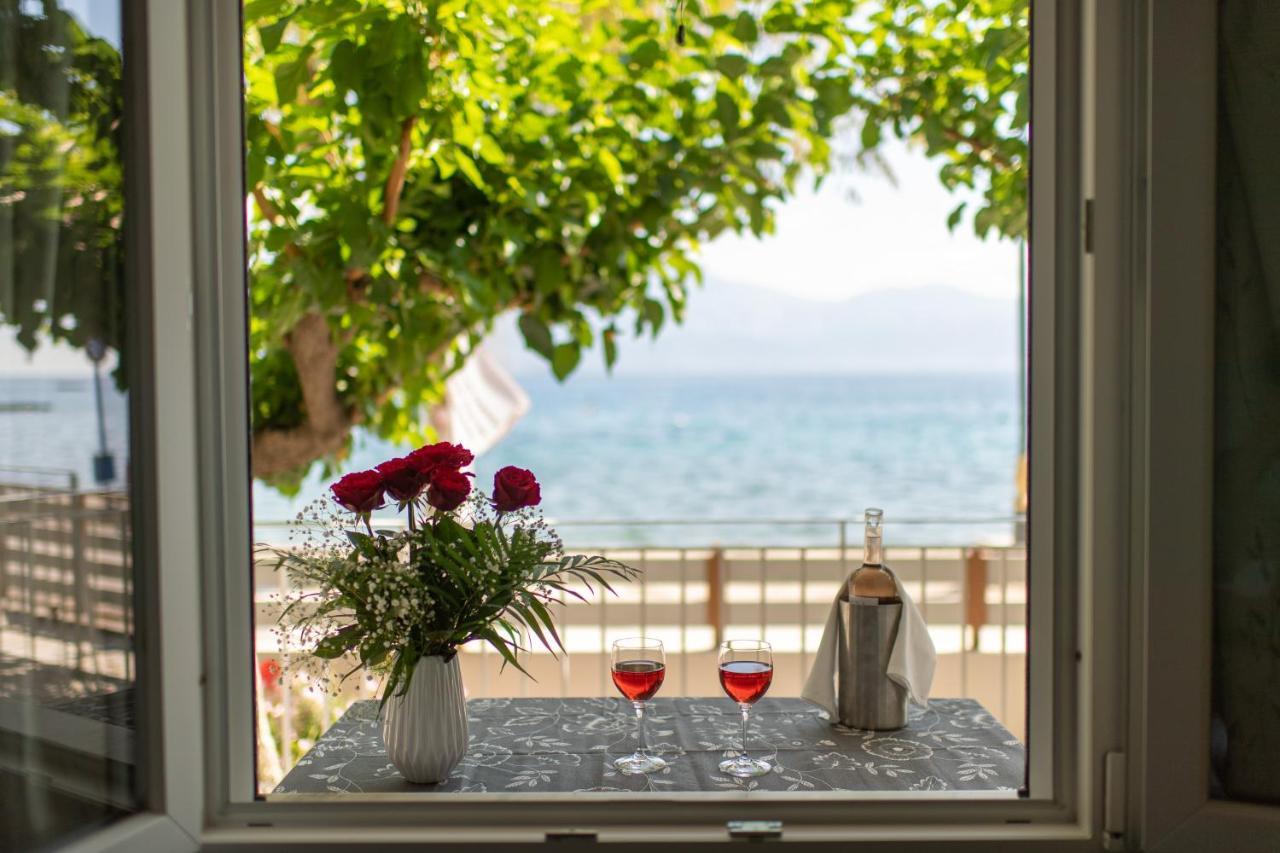 Moukas Seaside Apartments Romantico Selianítika المظهر الخارجي الصورة